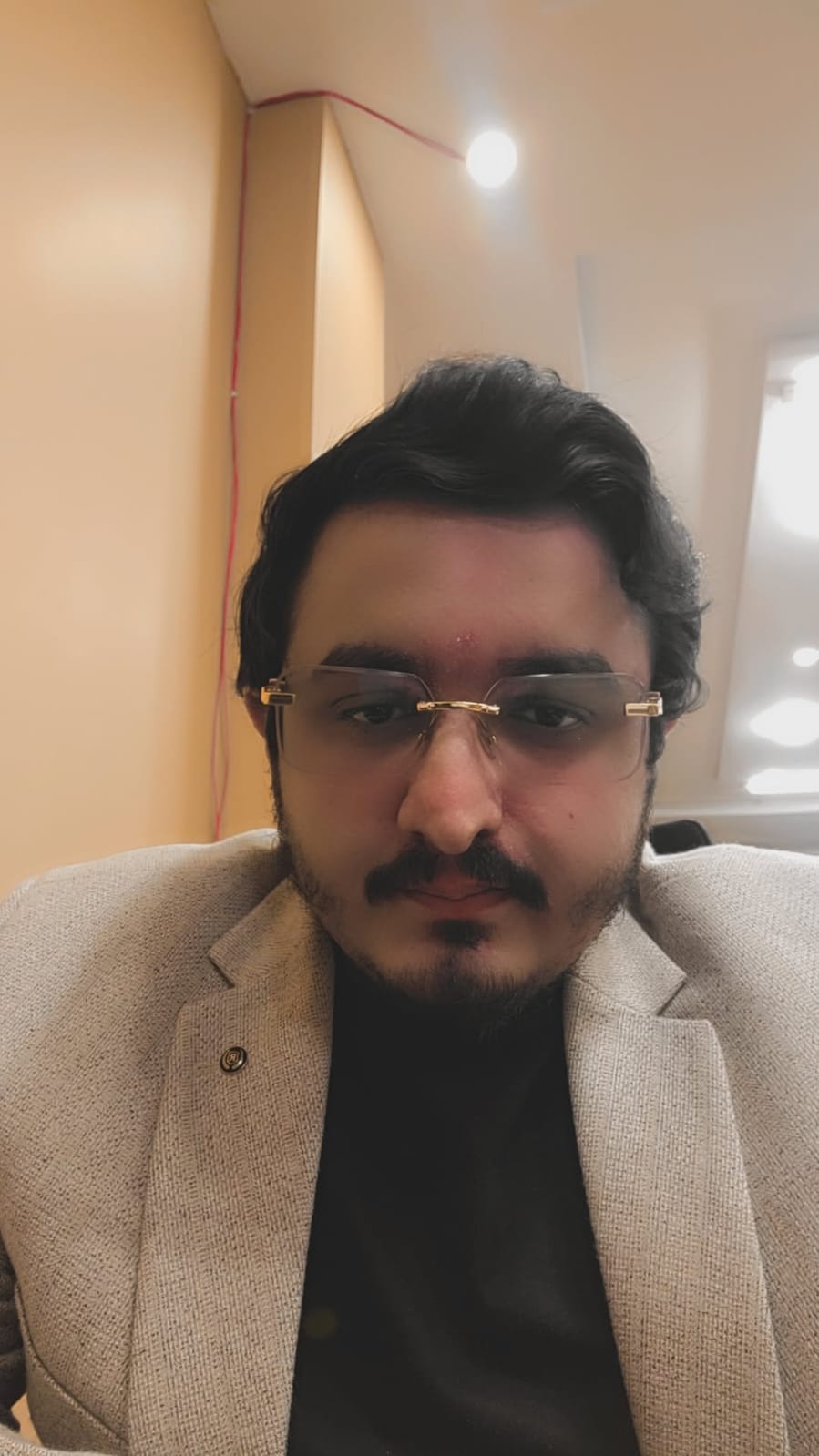 Muhammad Hassan Tariq professional photo